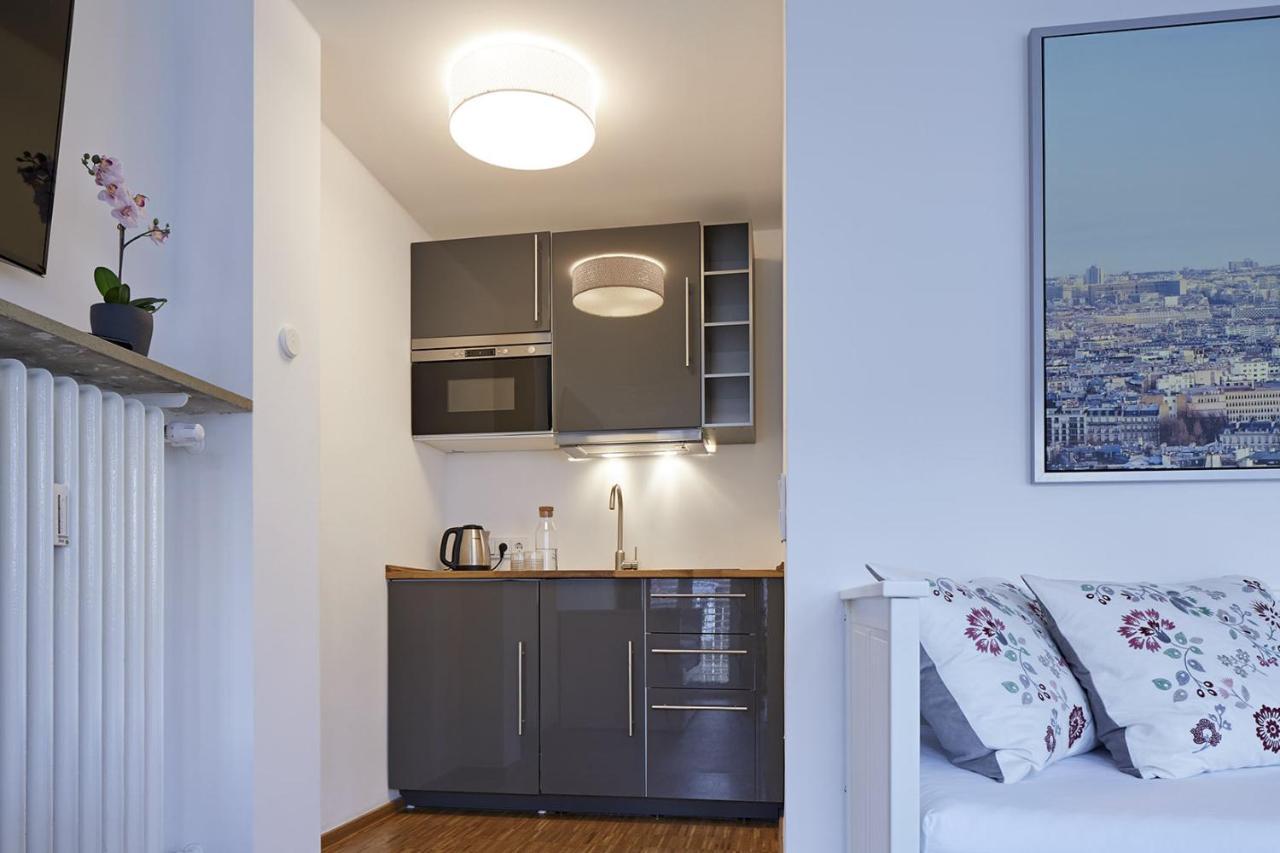 Nonstop Hotel Augsburg - Ubernacht - Hostelhotelhome Экстерьер фото