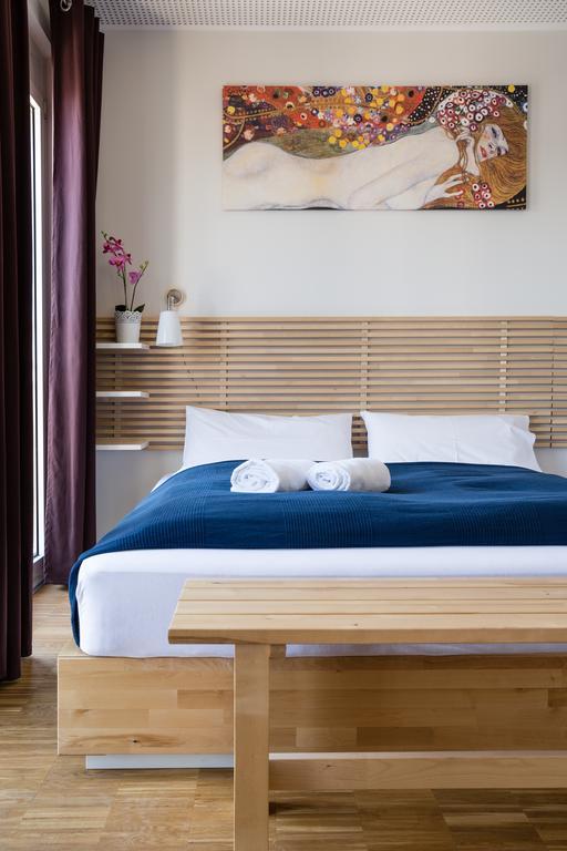 Nonstop Hotel Augsburg - Ubernacht - Hostelhotelhome Экстерьер фото