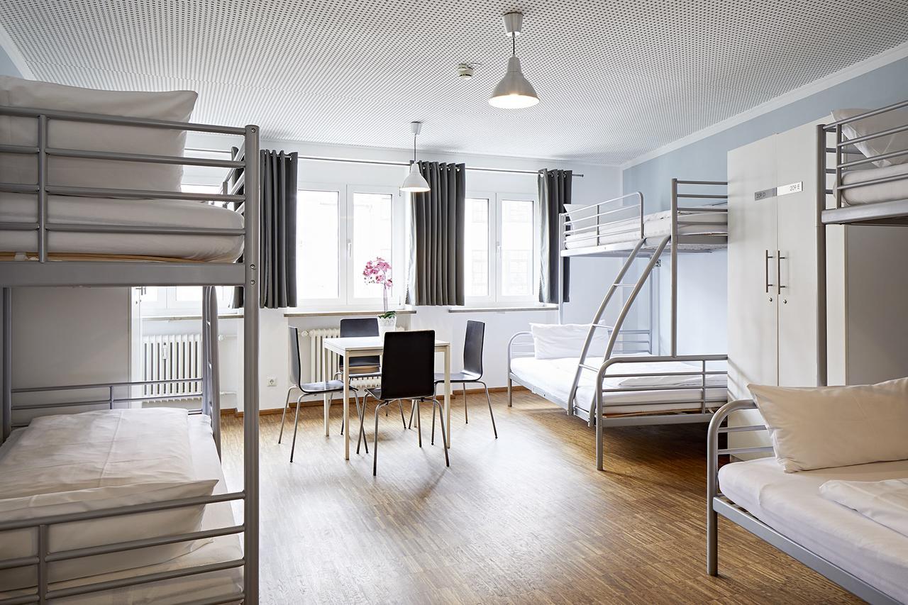Nonstop Hotel Augsburg - Ubernacht - Hostelhotelhome Экстерьер фото