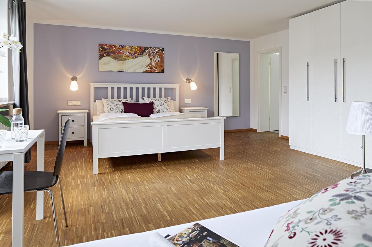 Nonstop Hotel Augsburg - Ubernacht - Hostelhotelhome Экстерьер фото