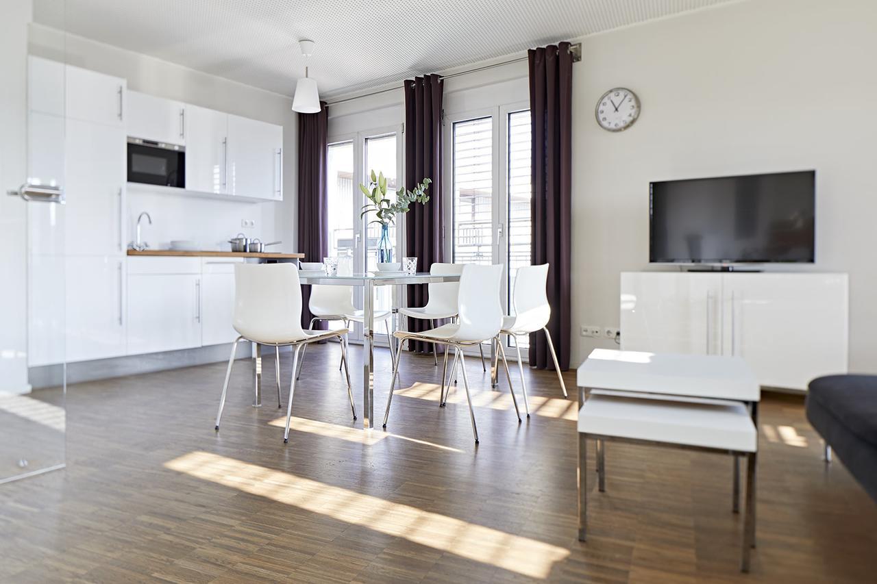 Nonstop Hotel Augsburg - Ubernacht - Hostelhotelhome Экстерьер фото