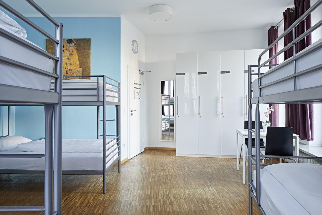 Nonstop Hotel Augsburg - Ubernacht - Hostelhotelhome Экстерьер фото