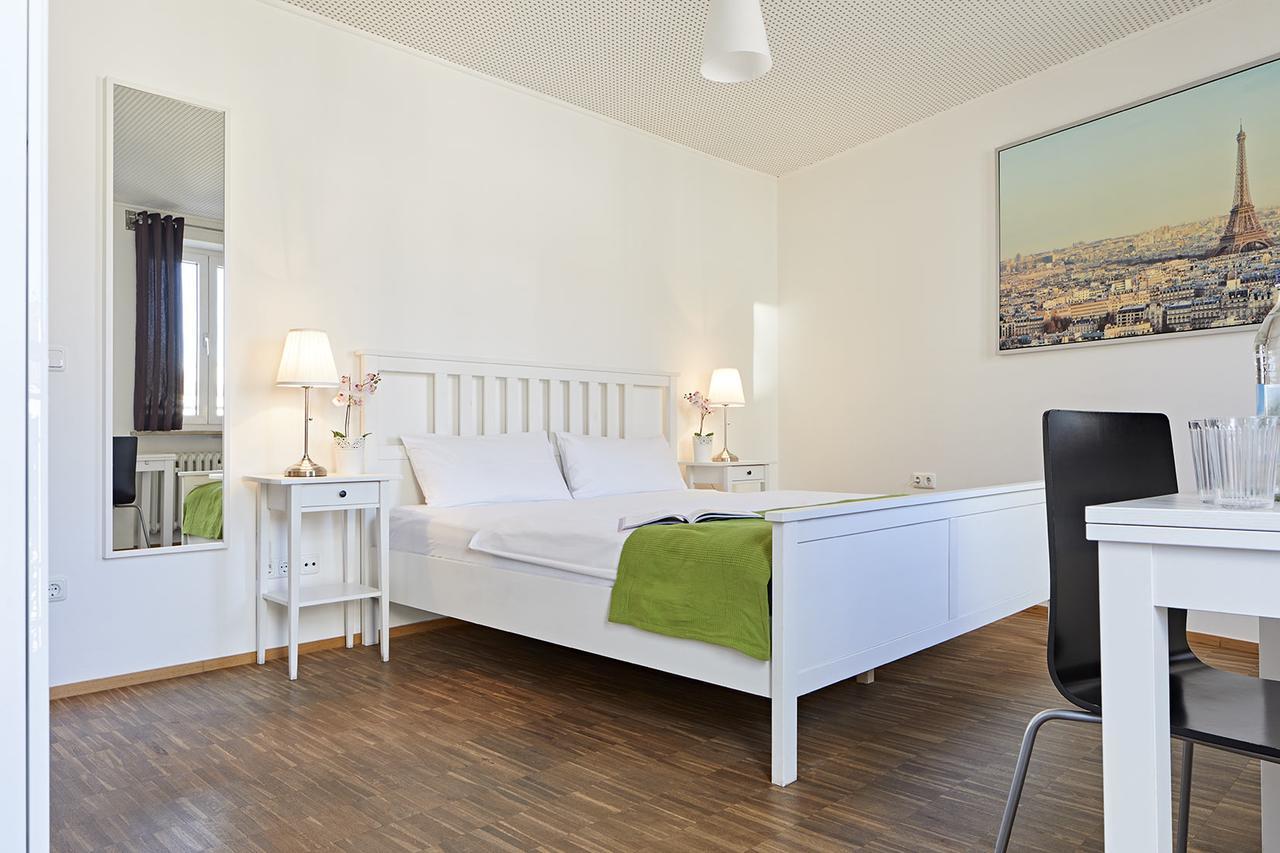 Nonstop Hotel Augsburg - Ubernacht - Hostelhotelhome Экстерьер фото